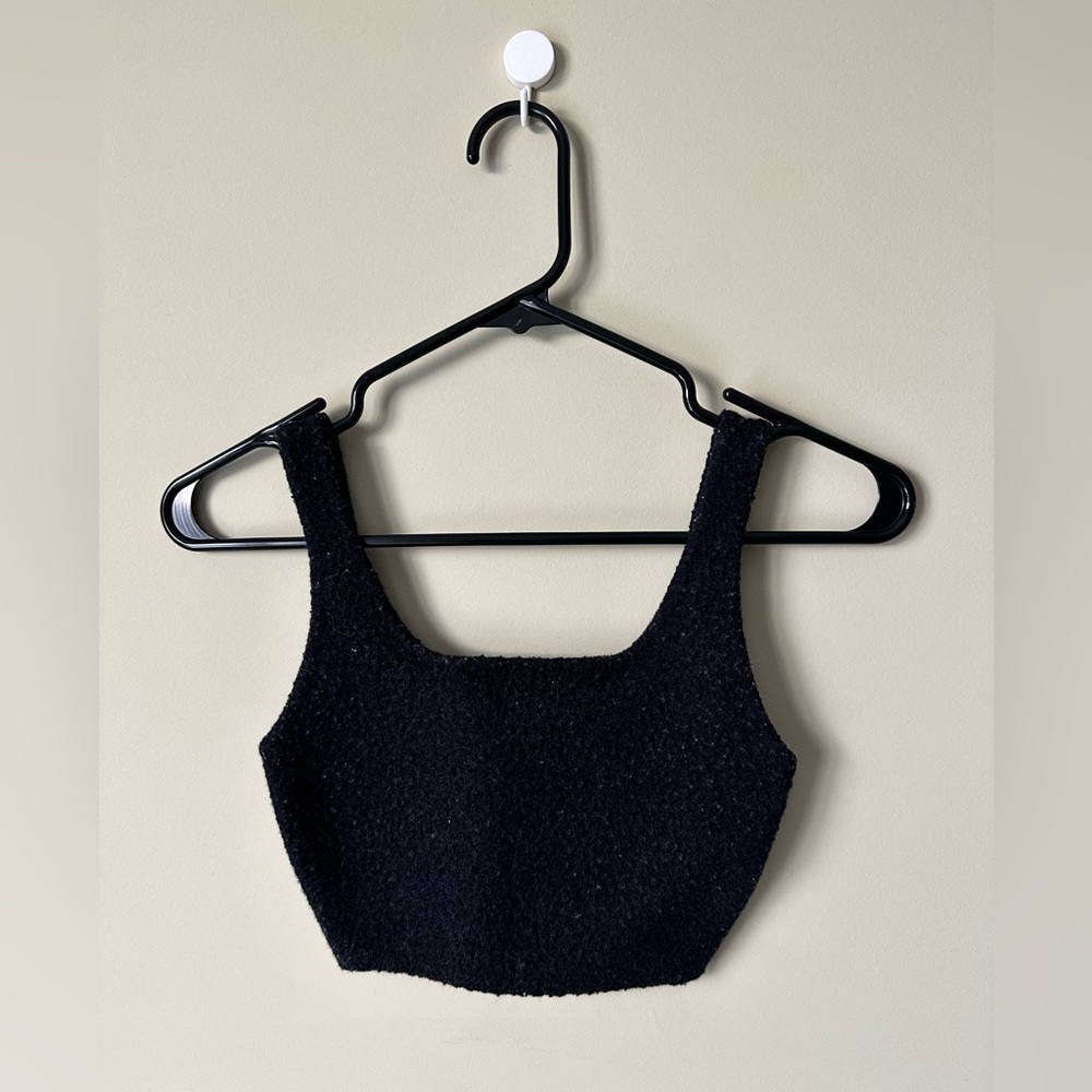 Aritzia Babaton Square Neck Crop Tank Size Extra Small in Back Wool Fleece